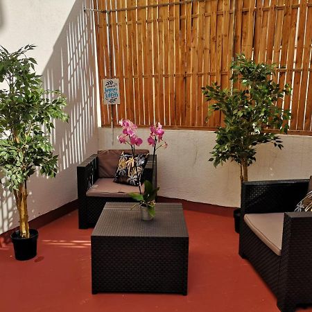 Apartahotel Casa Batito L'Hospitalet de Llobregat Esterno foto