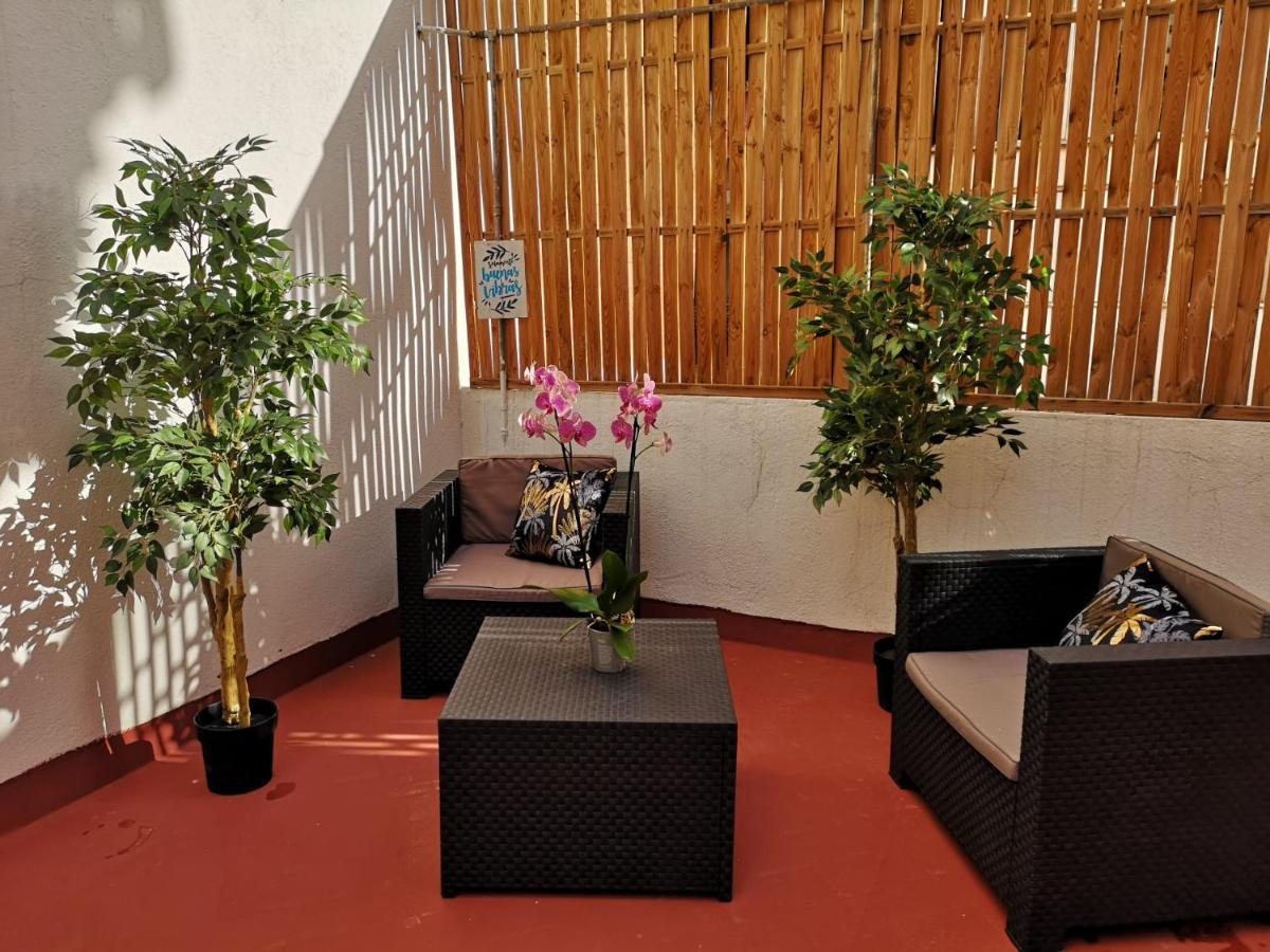 Apartahotel Casa Batito L'Hospitalet de Llobregat Esterno foto