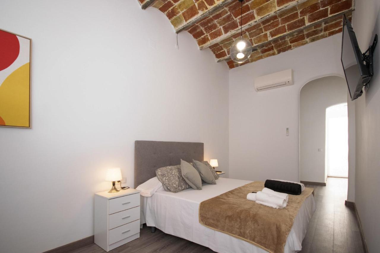 Apartahotel Casa Batito L'Hospitalet de Llobregat Esterno foto
