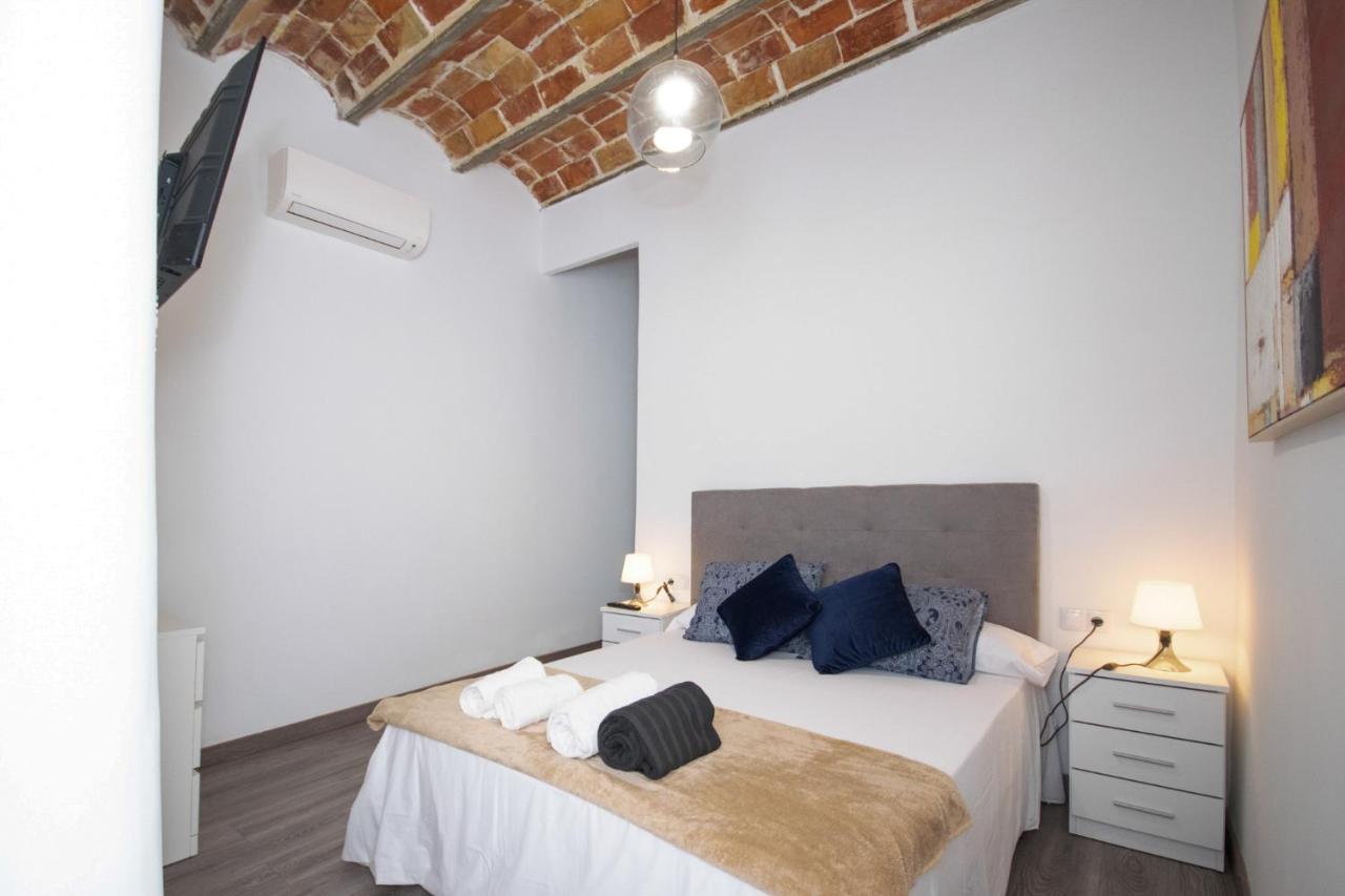 Apartahotel Casa Batito L'Hospitalet de Llobregat Esterno foto