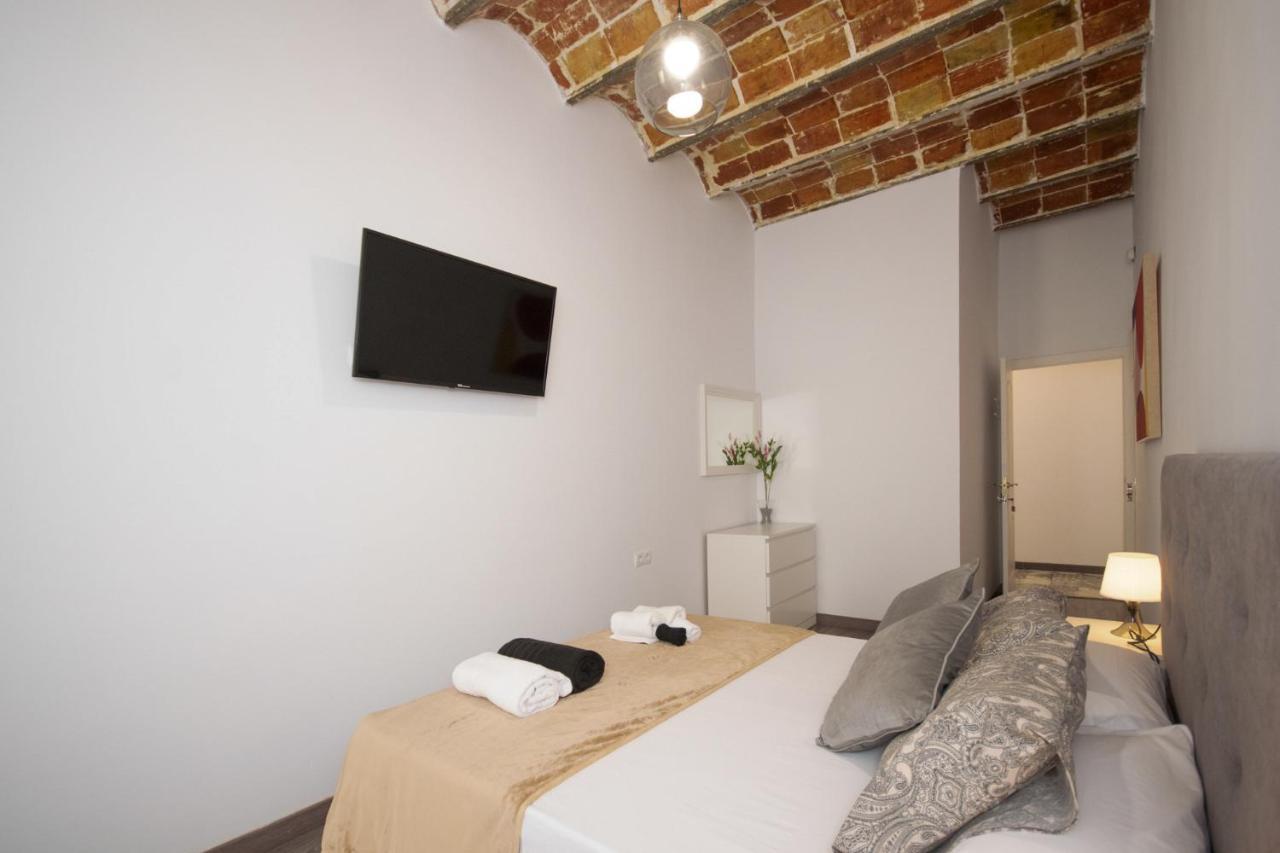 Apartahotel Casa Batito L'Hospitalet de Llobregat Esterno foto