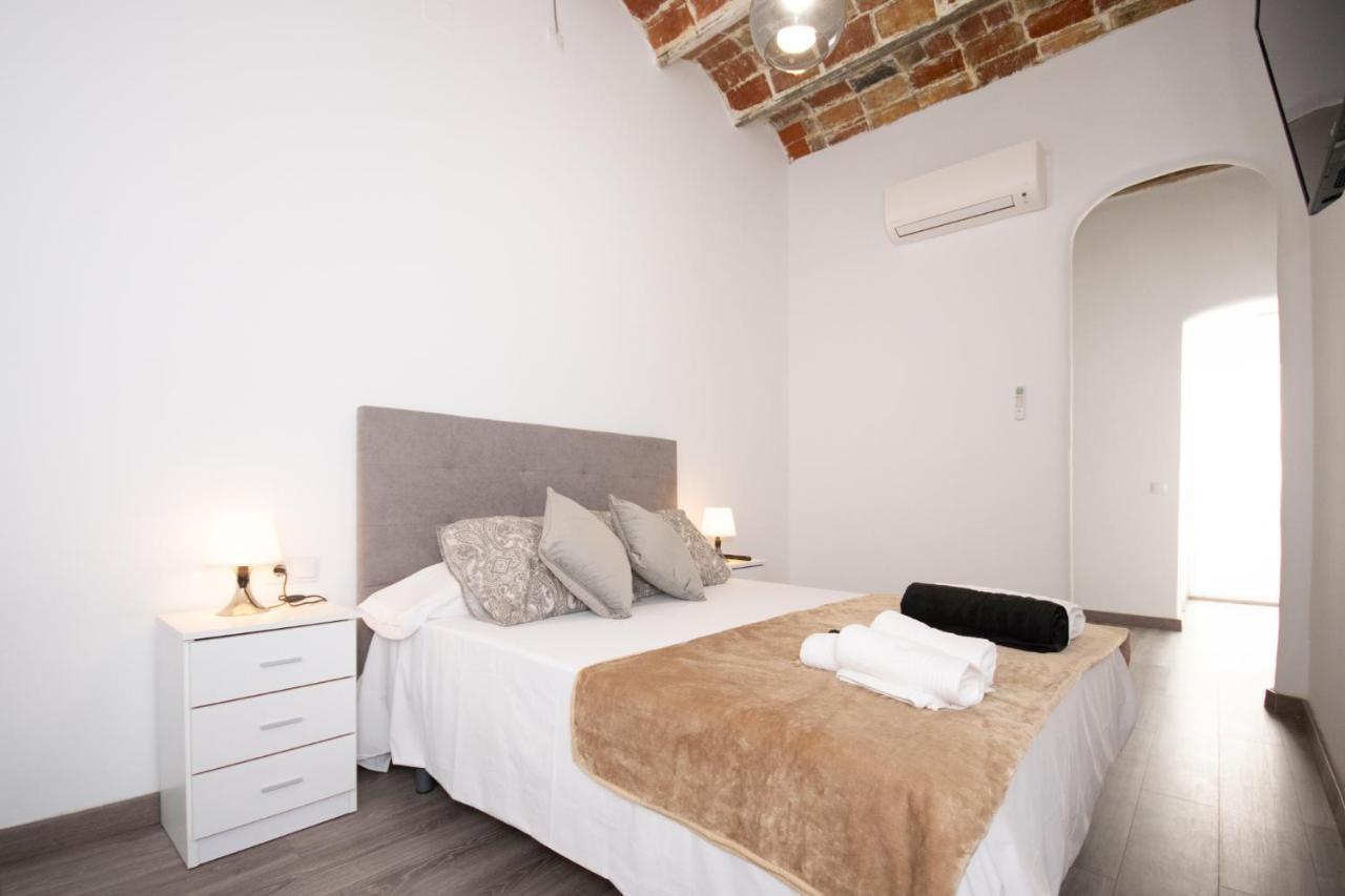 Apartahotel Casa Batito L'Hospitalet de Llobregat Esterno foto